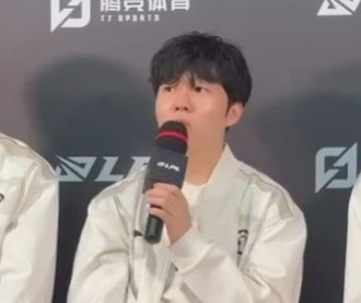 虚心使人进步!Rookie:今天Doinb准备特别好 该学的东西都学一下 虚心使人进步!Rookie:今天Doinb准备特别好 该学的东西都学一下