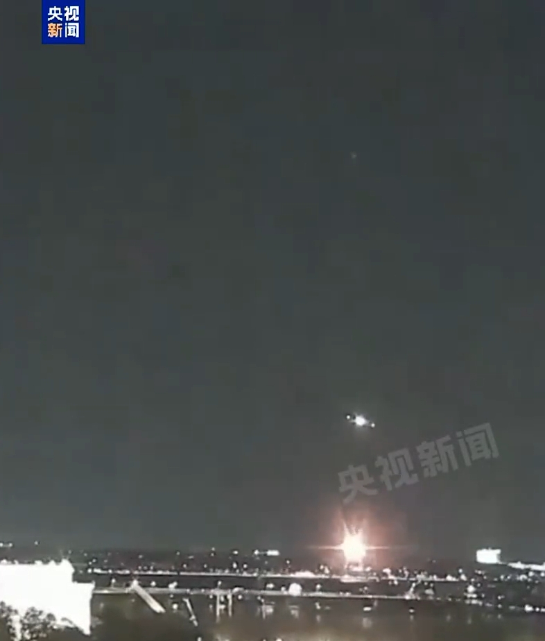 央视:美国撞机事故中有两名中国公民遇难