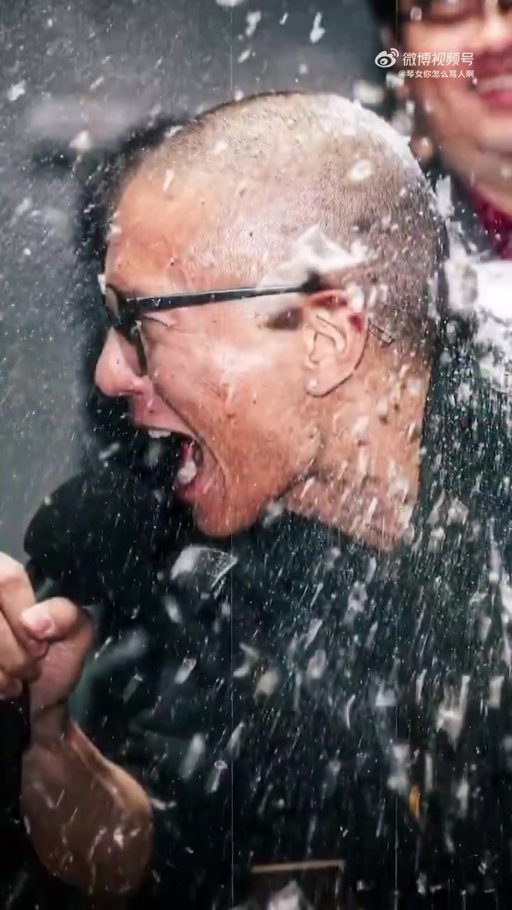 GAMvsTLN赛前整活：我会收下你的粉丝 到时候这里就会换成Levi ！